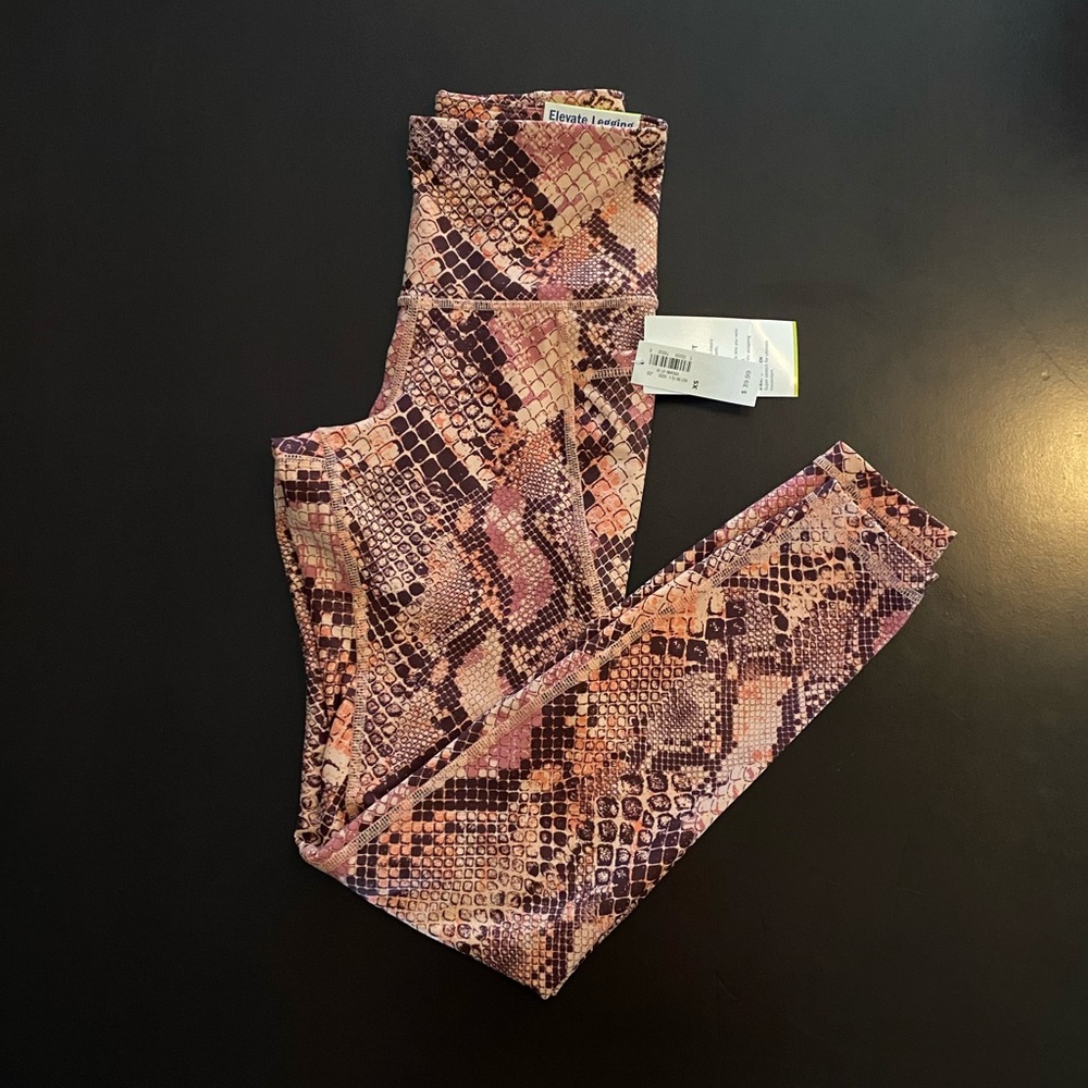 Elevate leggings